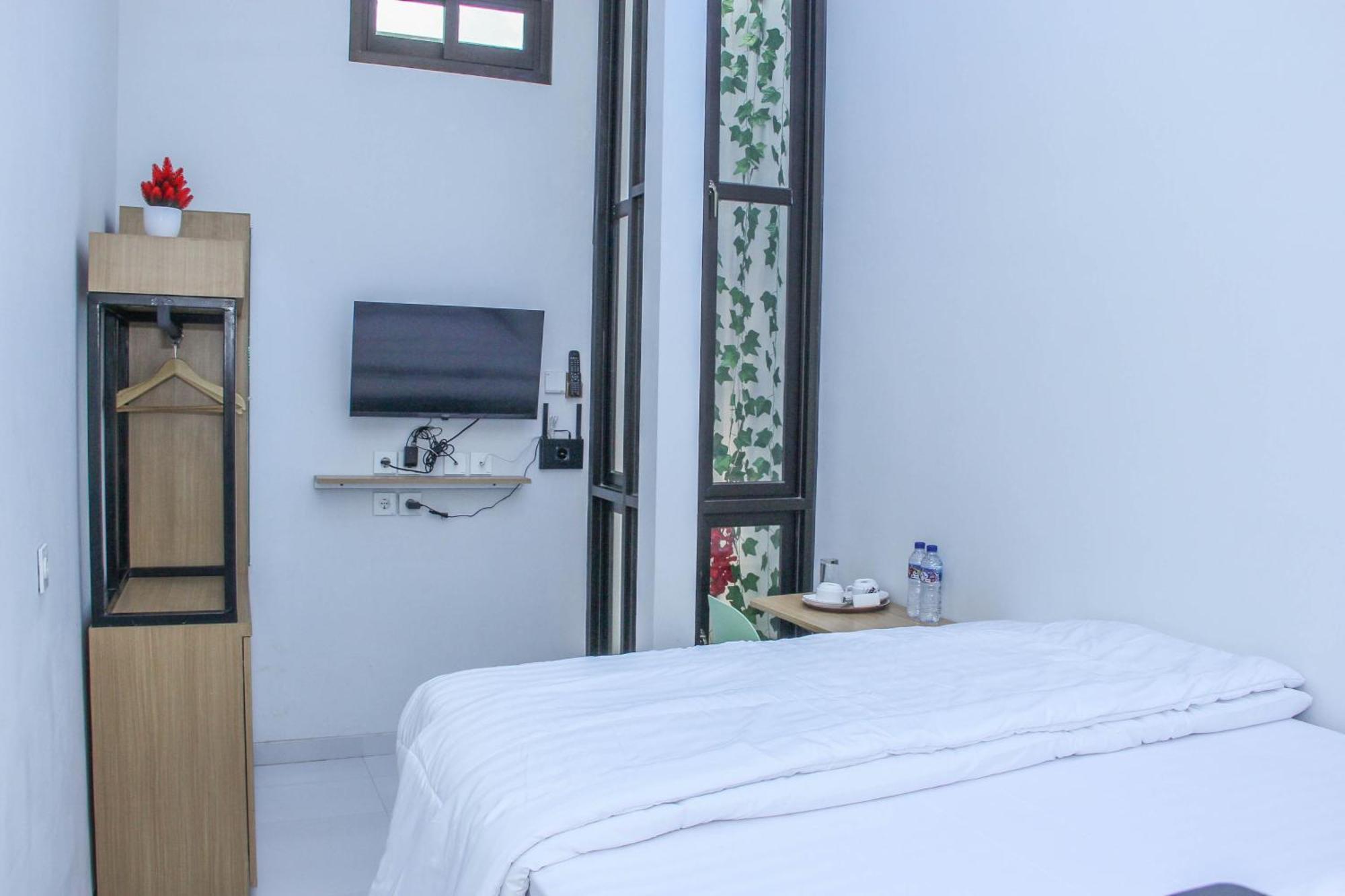 Laswi Syariah Guest House Bandung Esterno foto