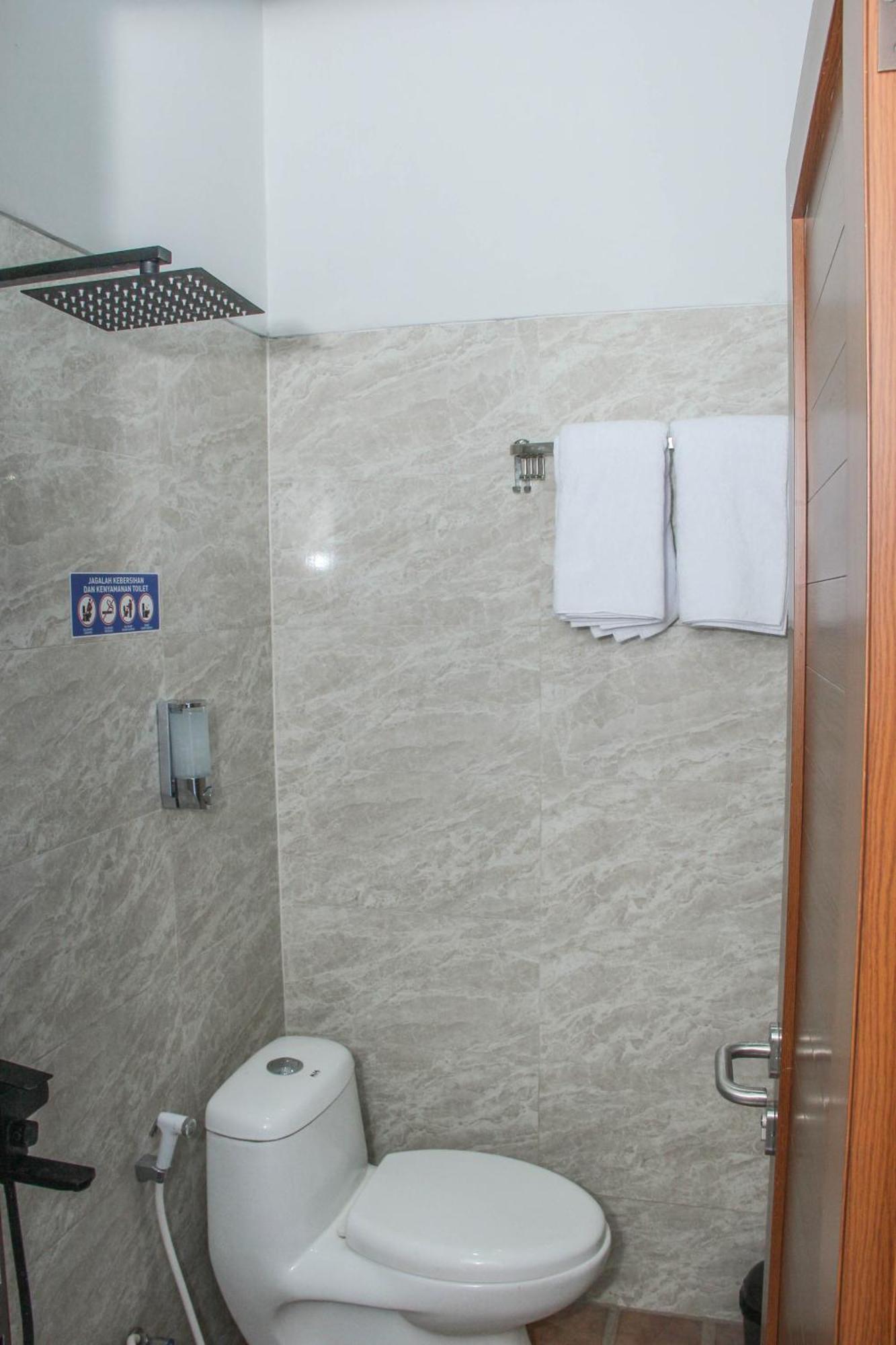 Laswi Syariah Guest House Bandung Esterno foto